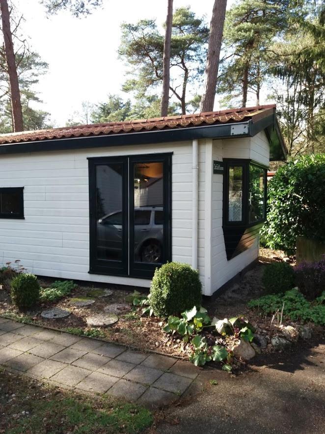 Chalet De Eekhoorn 디버 외부 사진