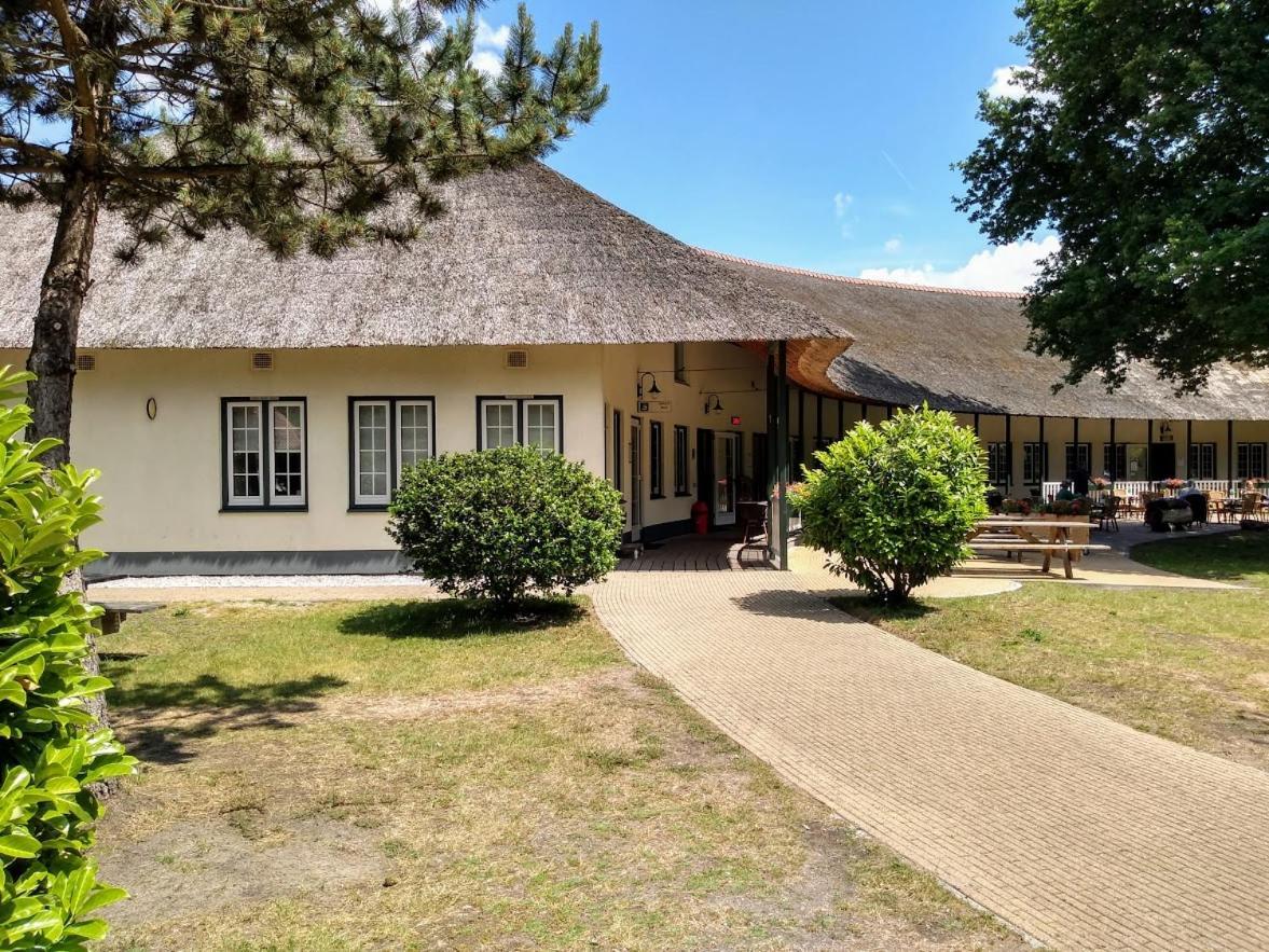Chalet De Eekhoorn 디버 외부 사진